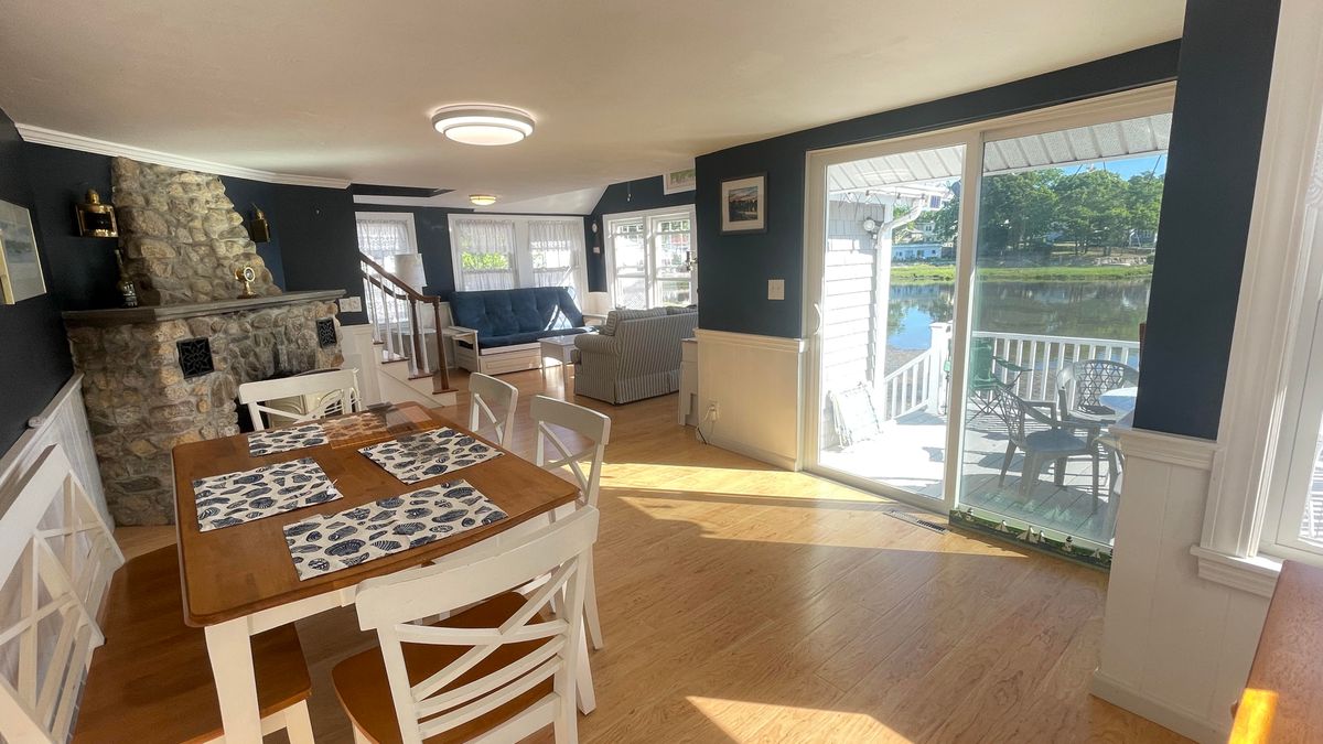 2 Cottage St, Wareham, MA 02571