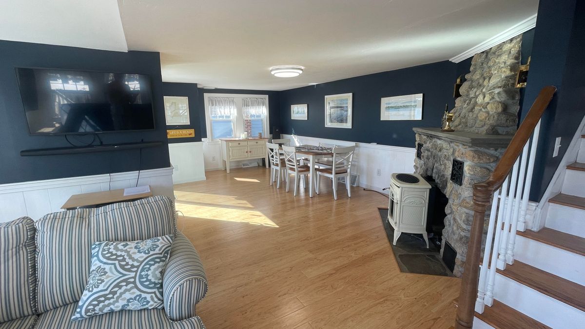 2 Cottage St, Wareham, MA 02571