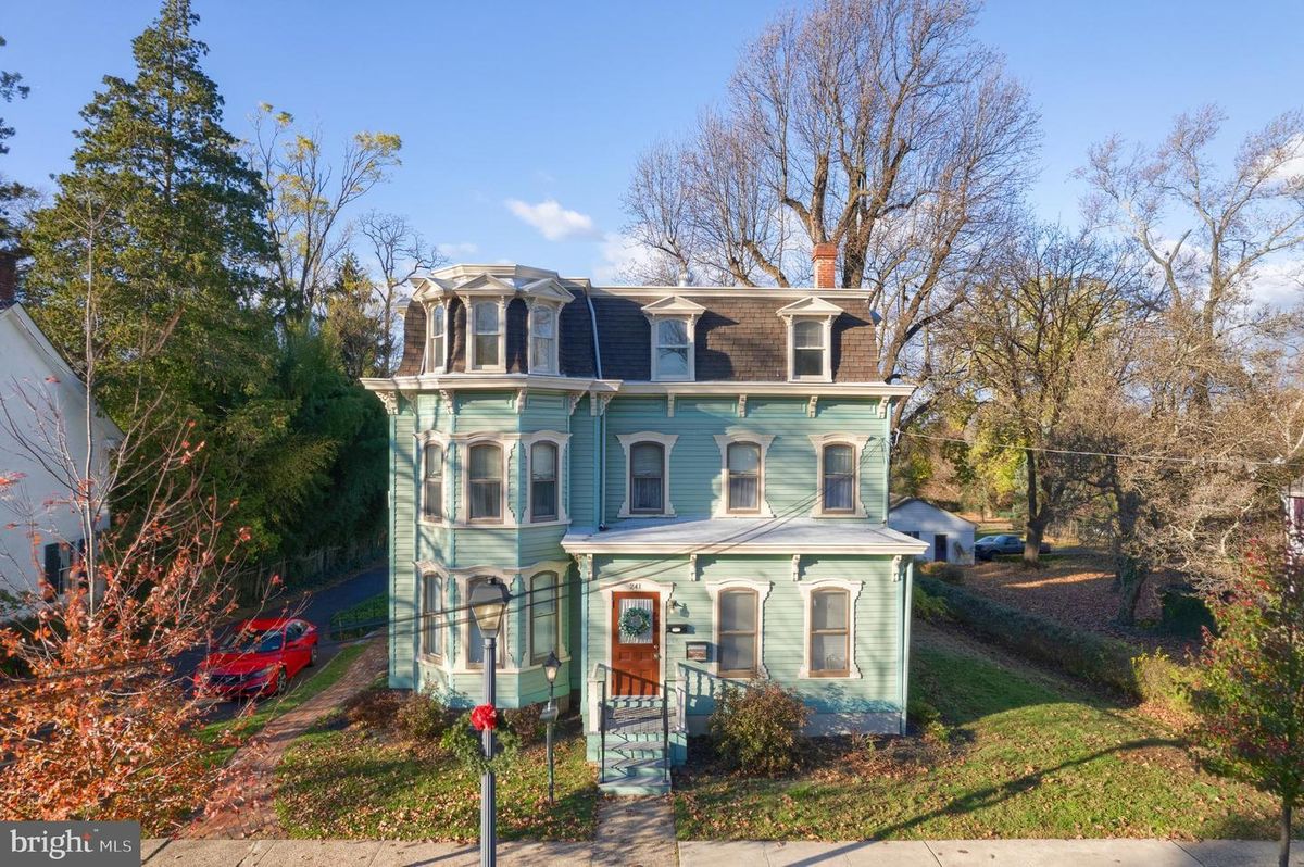 241 W Maple Ave, 3 Floor, Langhorne, PA 19047