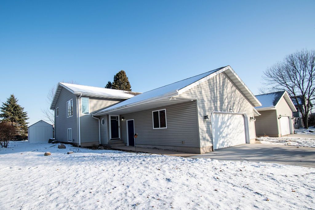 W6744 School Rd, Greenville, WI 54942