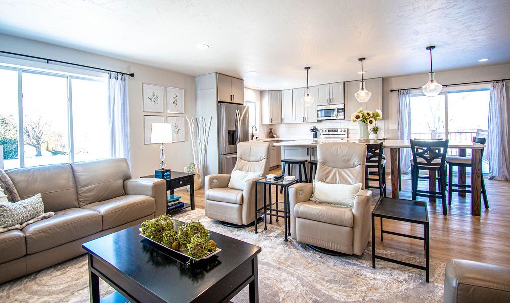 W6744 School Rd, Greenville, WI 54942