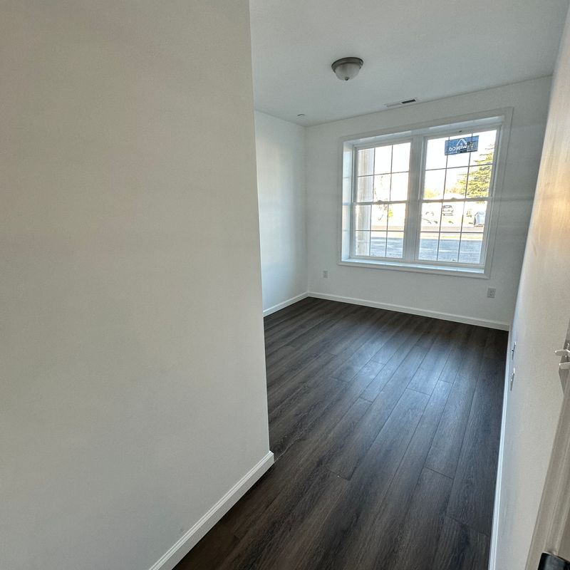 300 Collins Ave., Unit 4, Hurlock, MD 21643